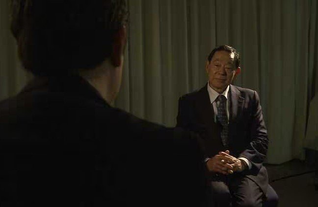 インタビューに答える河野義行さん（2018年5月）