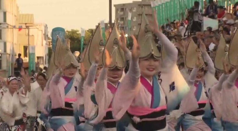 徳島市の「阿波おどり」