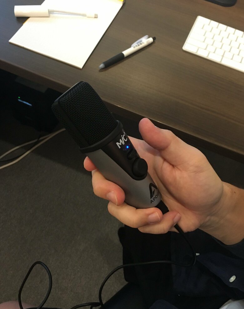 ナレーターに送付したマイク