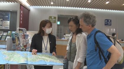ちょっとアナログ?! 説明は大きな地図で　福岡出身だけど能登に“沼る”水先案内人「能登デスク」に密着【石川発】