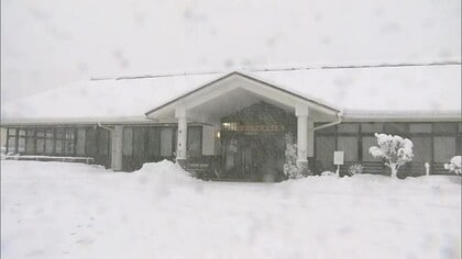 衆議院選挙…大雪などの影響で当日投票率が前回比10ポイント以上低下　投票時間変更の自治体も