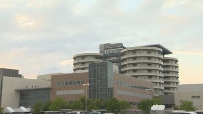 病院で洗髪用チェアに座り介助を受けていた70代女性が腰の骨を折る重傷　仰向けになった際に体が反る　約400万円で和解　新潟市