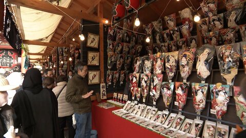 西はポカポカ11月並み　一方都心は最低気温2.8℃…羽子板市で賑わう浅草　寒空のなかカード目当てに大行列　あすは各地「異例の高温」