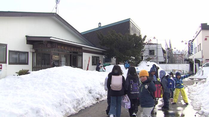 現在は商店街近くの会館で運営