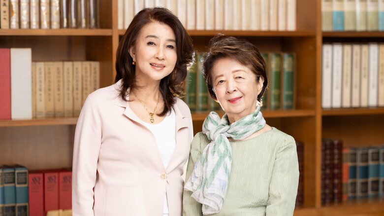 女優・秋吉久美子が“家庭内キャリアウーマン”の母から受け継いだ品性。離婚時にその母が記者へ放った一言に娘も「さすがだと…」｜FNNプライムオンライン