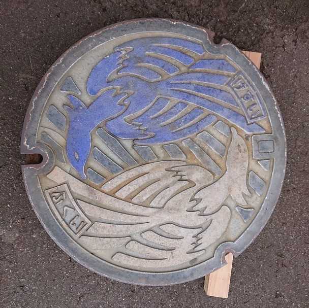 福井市のシンボル「フェニックス」柄 (下水のミカタ 福井市下水道公式Facebookより)