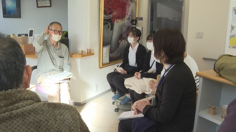 「たんぽぽカフェ」にはサポーター希望者や保健師なども参加