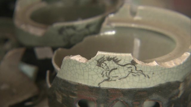 東日本大震災で壊れた大堀相馬焼