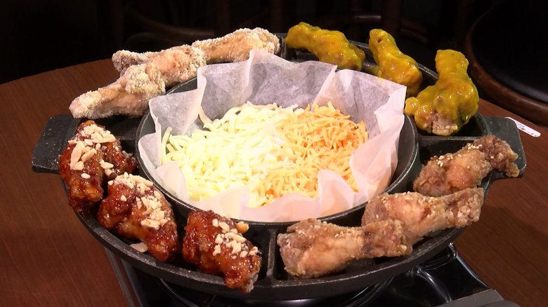 チキンに包囲されるチーズ…名古屋で「映えるグルメ」を調査したら想像以上だった 牛のひつまぶしも