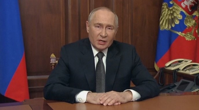 ウクライナ攻撃で新型の準中距離弾道ミサイル/MRBMの発射試験を行ったと言明するプーチン大統領(11/21)