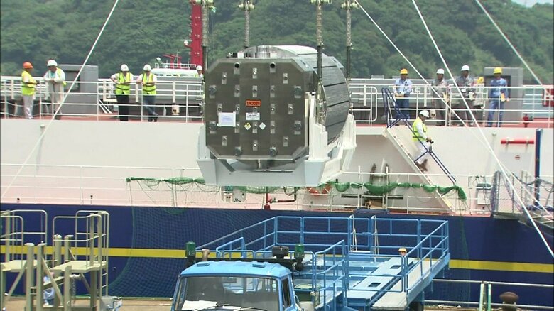 搬入されるMOX燃料