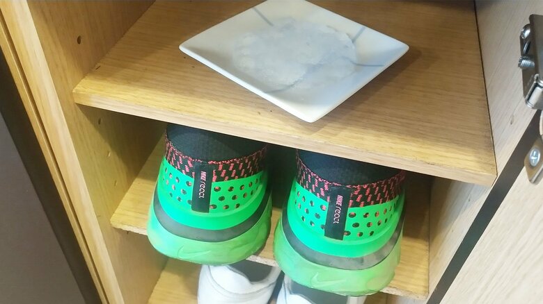 下駄箱の消臭剤にも（特集班撮影）