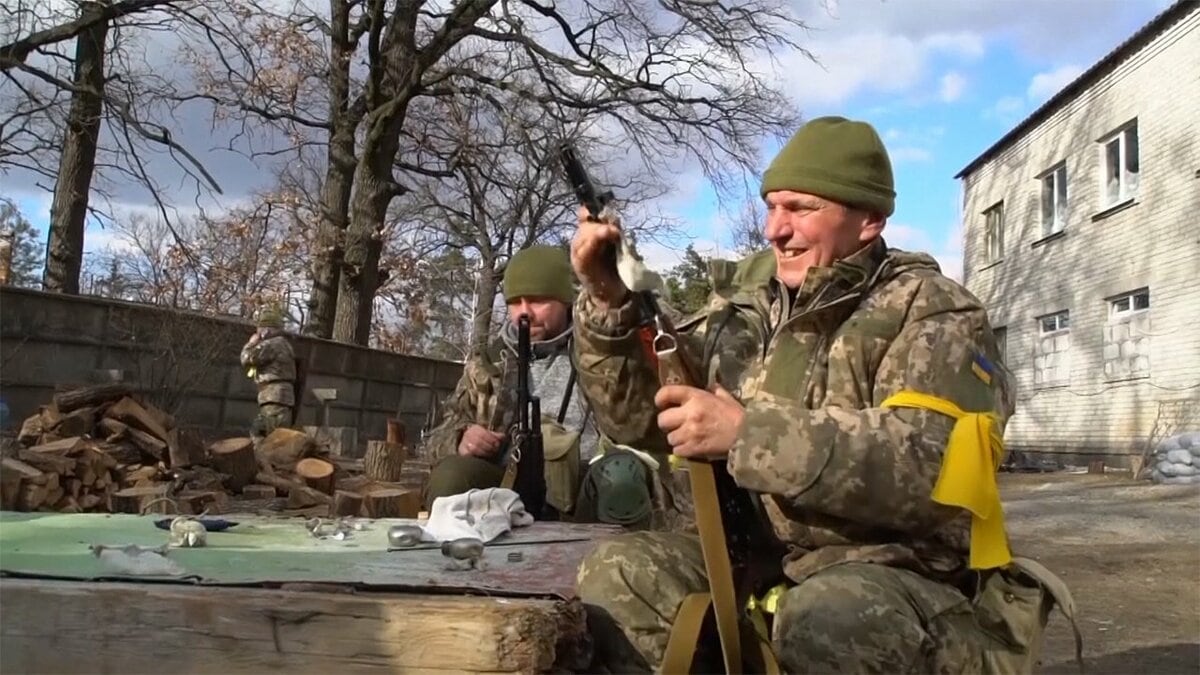 アメリカ 介入 ウクライナ 軍事 同情集まるウクライナ、現実味を帯びる西側の軍事介入