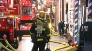 【速報】JR新宿駅前の飲食店で火災 4人けが　現在も消火活動続く