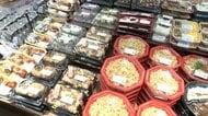 「総菜戦争勃発か」物価高に対抗！スーパーの人気左右するのは“総菜の良さ”　「低価格」と「こだわり商品」の二極化も