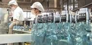 昔ながらのラムネの製造がピークに　門外不出の秘伝レシピで創業１００年の味を受け継ぐ　広島・呉市