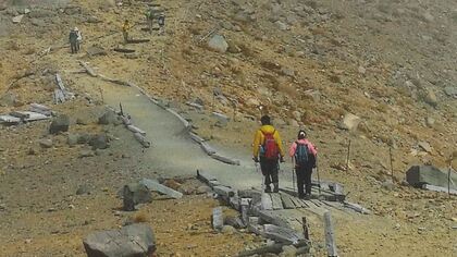 「由紀ちゃんに会える気がする」娘を奪った御嶽山へ…噴火後に夫も亡くした母親が初めて目指した“笑顔の写真”の場所