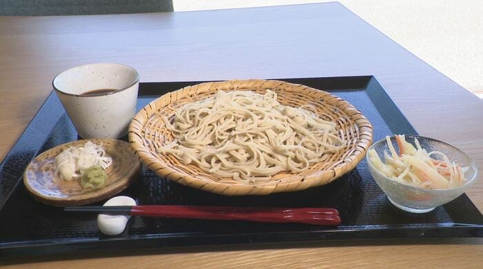 ざるそば（1320円）　※2日前までに要予約（9月～、5人前まで）