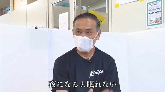 避難所での生活について語る平野文男さん