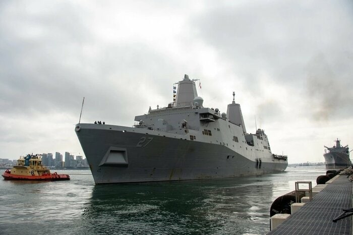 米海軍ドッグ型揚陸艦「ポートランド」（米国防総省公式HPより）