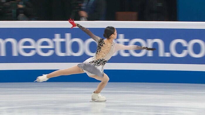 大技トリプルアクセルも着氷(2024年世界選手権)