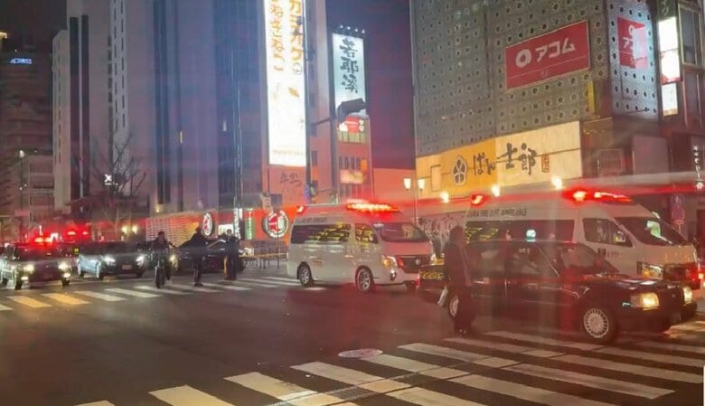 【速報】１人死亡　大阪ミナミの繁華街で複数の人が刺される　刺した人物は逃げたとみられる｜FNNプライムオンライン
