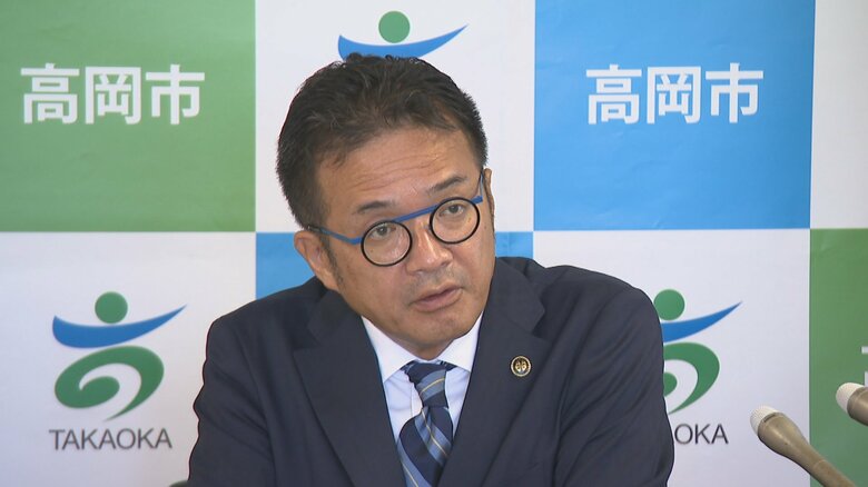 高岡市長が組織改革に着手「チェンジ推進課」新設へ　市長給与も100万円から60万円へカット｜FNNプライムオンライン