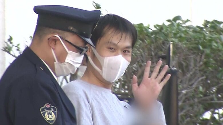 送検時カメラに何度も手を振り…「ミラコスタ」で刃物の中国籍34歳男　懇親会していた元勤務先に不満か…中国語の抗議文ばらまく｜FNNプライムオンライン