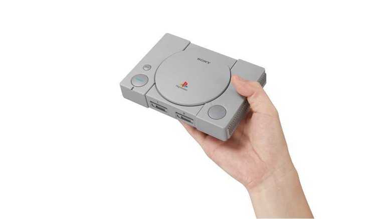 手のひらサイズの「プレイステーション クラシック」