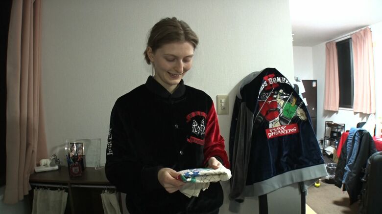 母・マーヤさんがウクライナから持ち帰った祖母の形見