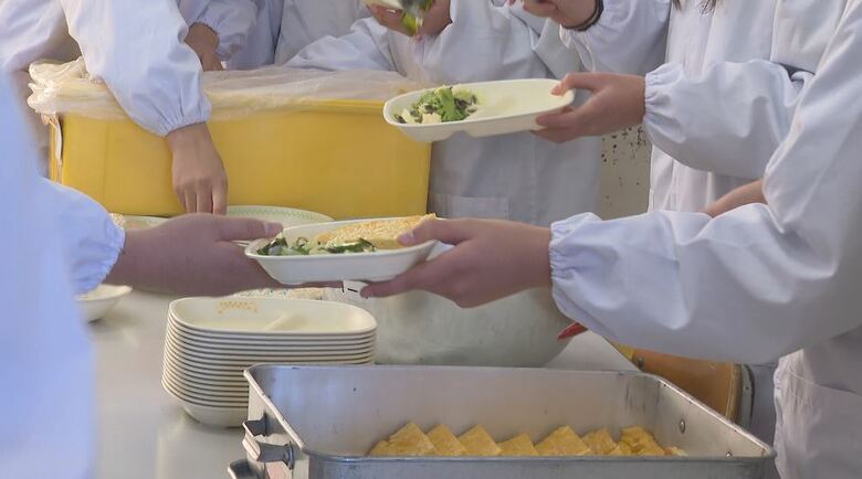 諏訪南中学校の給食