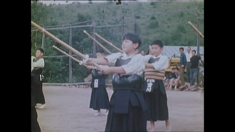 剣道部の合宿に参加された陛下（当時10歳）　1970年撮影　