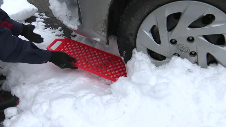 脱出にはスノーヘルパーも便利