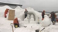長野・飯山市で「いいやま雪まつり」　雪像12体が完成　「硬い…」締まった雪に苦労も　2月7日から