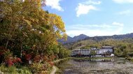 深まる秋…志賀高原で紅葉進む 国道最高地点からの絶景も