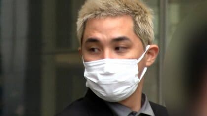 逮捕の「XG」プロデューサー・SIMON容疑者（39）1年以上前からコカインなどの違法薬物を使用か…ホテルの部屋からは大麻も押収