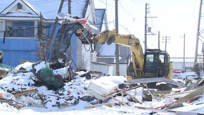 【5人死傷のガス爆発から1カ月】半径190メートルの85棟に被害～重機でがれき撤去進むも住民の不安拭えず…ガス供給会社が緊急点検8000件で実施〈北海道札幌市〉