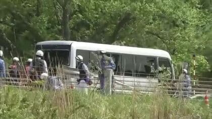 部活の遠征移動中…磐越道でマイクロバスが事故　男子高校生(17)が死亡・26人がケガ　バスには北越高校の生徒