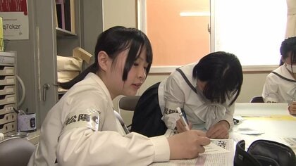 自分たちの新聞で“能代の伝統・文化”伝えたい　能代松陽・新聞文芸部、いざ『ぎふ総文』へ【秋田発】