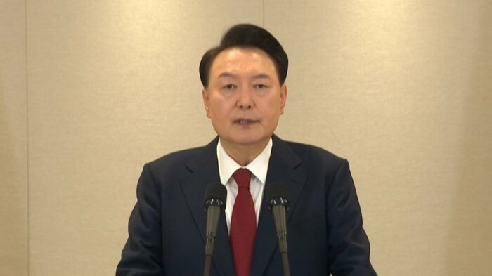 12月12日の談話で「私を弾劾しようが捜査しようが私はこれに堂々と立ち向かう」と述べた尹大統領