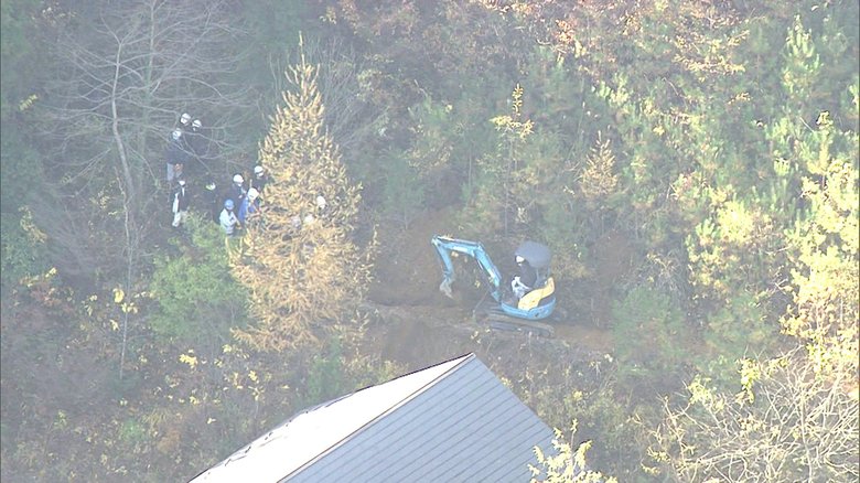 遺体は地中1.7メートルの深い場所に