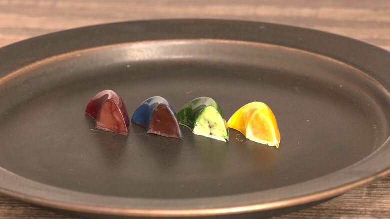 （左から）ラズベリー、焙煎コーヒー、枝豆、ほおずきと秋田県産食材を使用