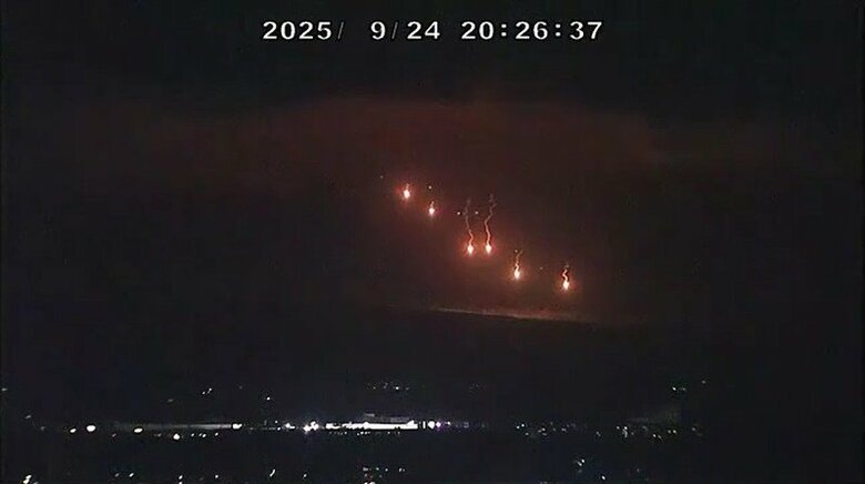 岩手県滝沢市の上空に現れた複数の発光体