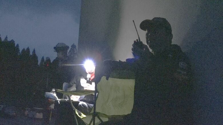 打ち上げを指示する瀬沼さん