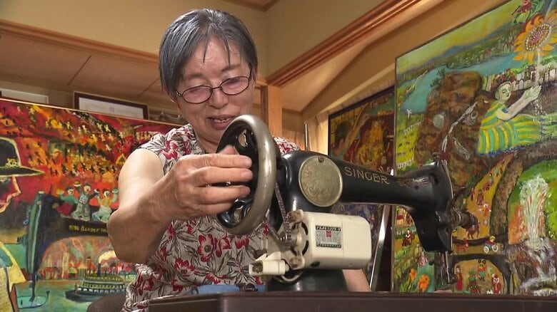60年ぶりにミシンを動かす藤井さん