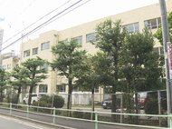 小学校校長「負けていたので拾って使った」パチンコ店で2万3800円相当チャージ済のカード盗む 停職処分