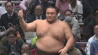 朝乃山が「通算400勝」の節目飾る！　竜電を寄り切り4連勝【大相撲初場所 5日目結果】