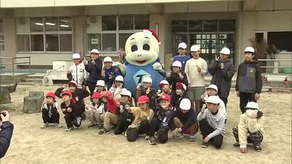 「皆さんの優しい気持ちがたくさん集まった」大規模火災で児童が募金箱手作り　佐賀関小学校の終業式　大分