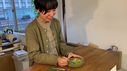 ファインダー越しに見つけたもう一つの世界　写真で切り取った自然をやさしいイラストで描く　日常の風景に物語を見つけるアートのかたち【秋田発】