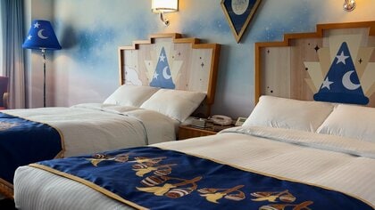 ディズニーホテルに新客室「ミッキーマウスルーム」登場　映画「ファンタジア」の世界に没入…全55室で10月13日から宿泊可能